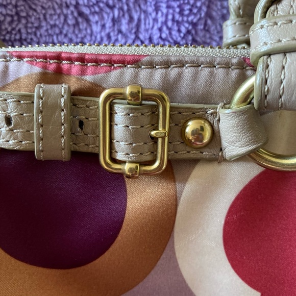 Signature Coach Shoulder  Bag - Picture 6 of 9